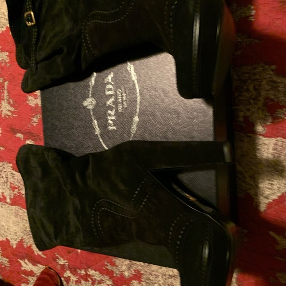 Prada Boots 🙏😇🔥🎉🤑 buy 1 get 1 item free - Picture 6 of 8